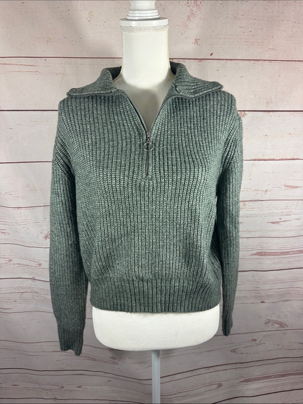 Jessica Simpson - Quarter-Zip Ribbed Knit Sweater - Gray-Green